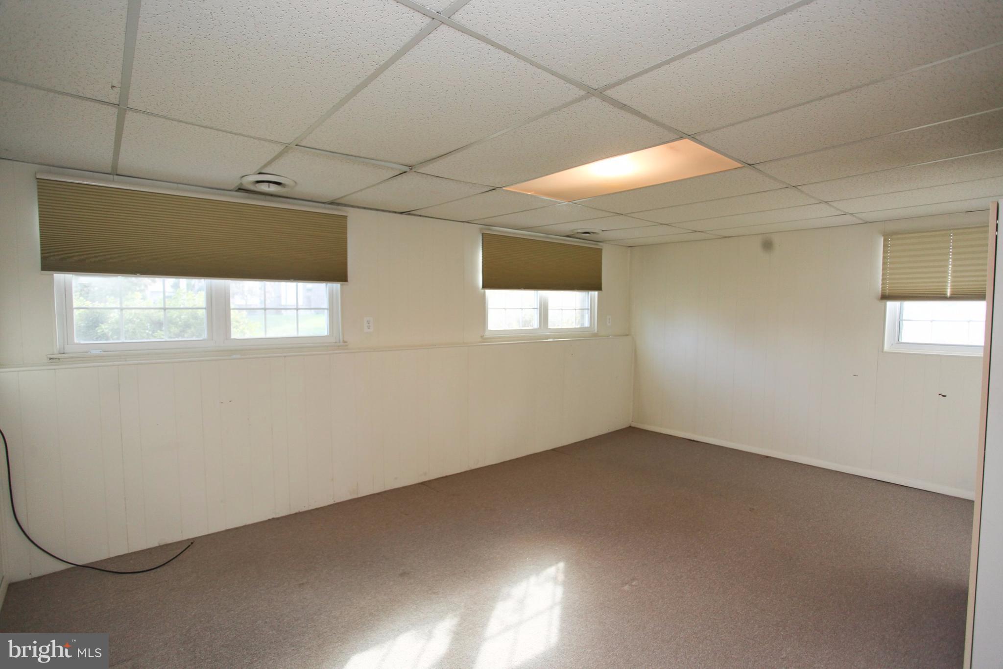 1302 Gatefield Road Baltimore, MD 21228 - Photo 20 of 29 Family Room