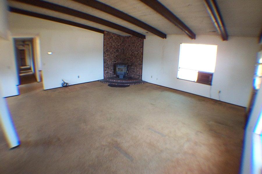8779 Whispering Oaks Road Redding, CA 96002 - Photo 5 of 28 Living room