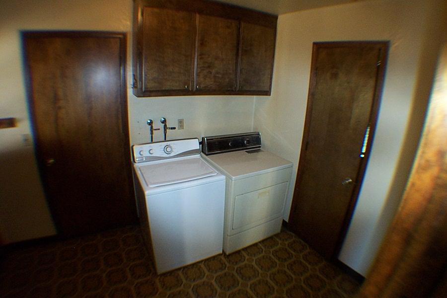 8779 Whispering Oaks Road Redding, CA 96002 - Photo 10 of 28 laundryroom