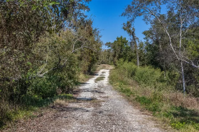 $824,999 | 21 East Midway Tx 75852, Midway, TX 75852