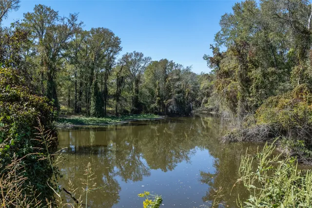 $824,999 | 21 East Midway Tx 75852, Midway, TX 75852