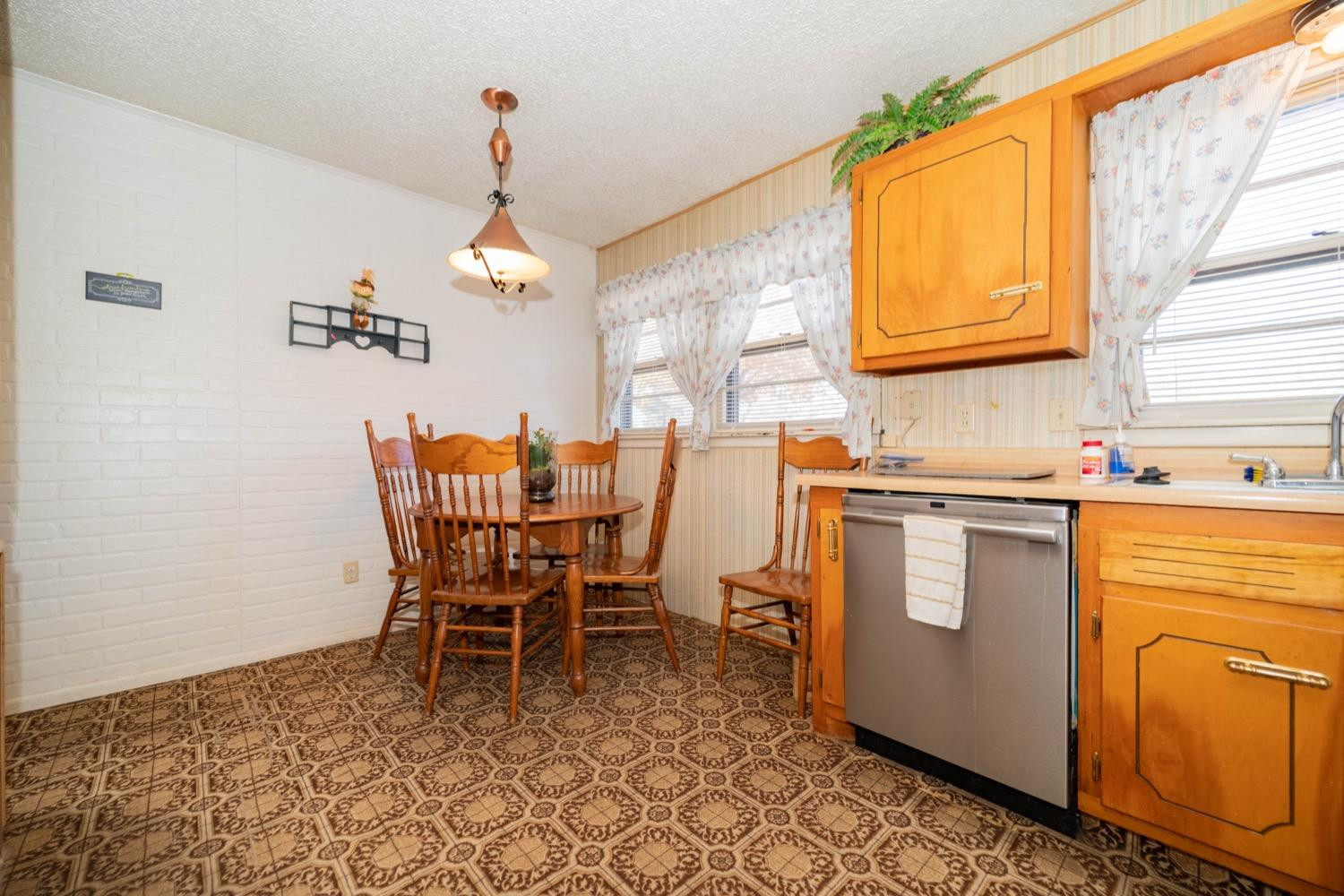 4811 43rd Street Lubbock, TX 79414 - Photo 8 of 20