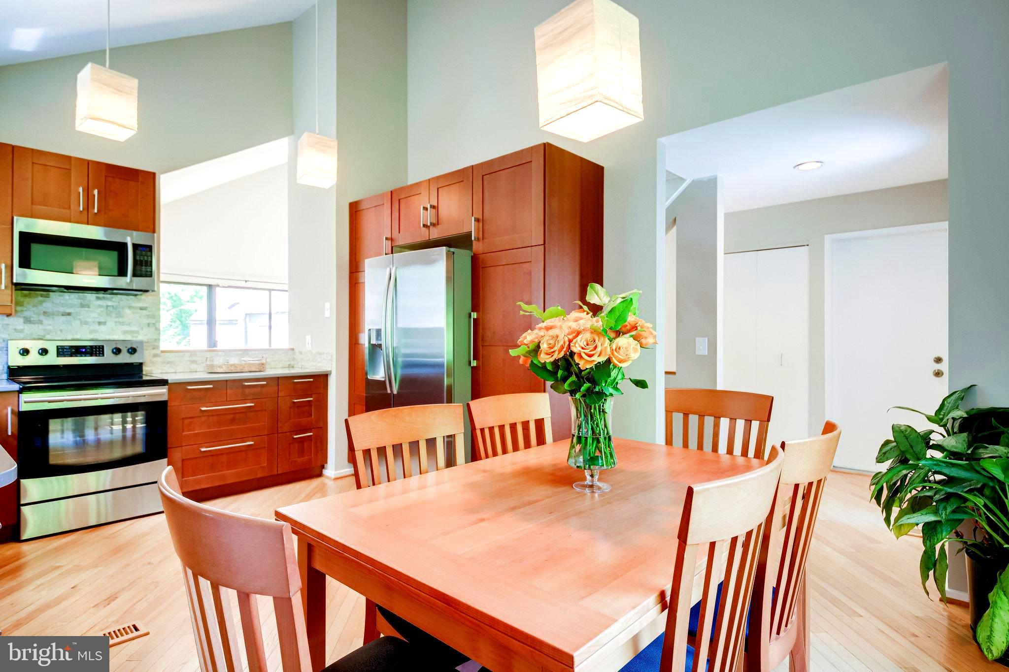 1656 Cedar Hollow Way Reston, VA 20194 - Photo 4 of 36 Completely remodeled eat in kitchen.