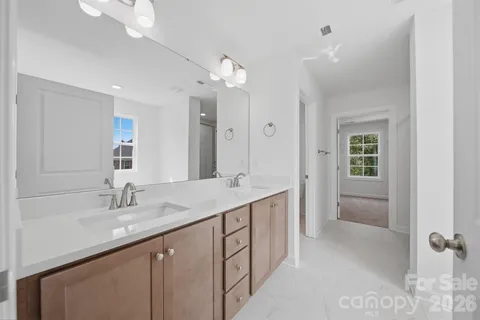 $649,900 | 1147 10th St Lane Northwest, Hickory, NC 28601