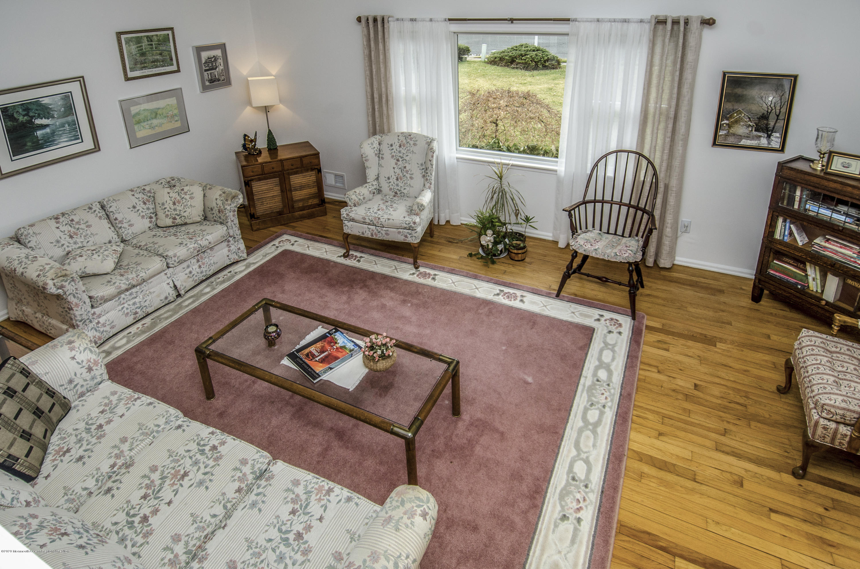 98 Old Post Road Freehold, NJ 07728 - Photo 13 of 41 Living Room