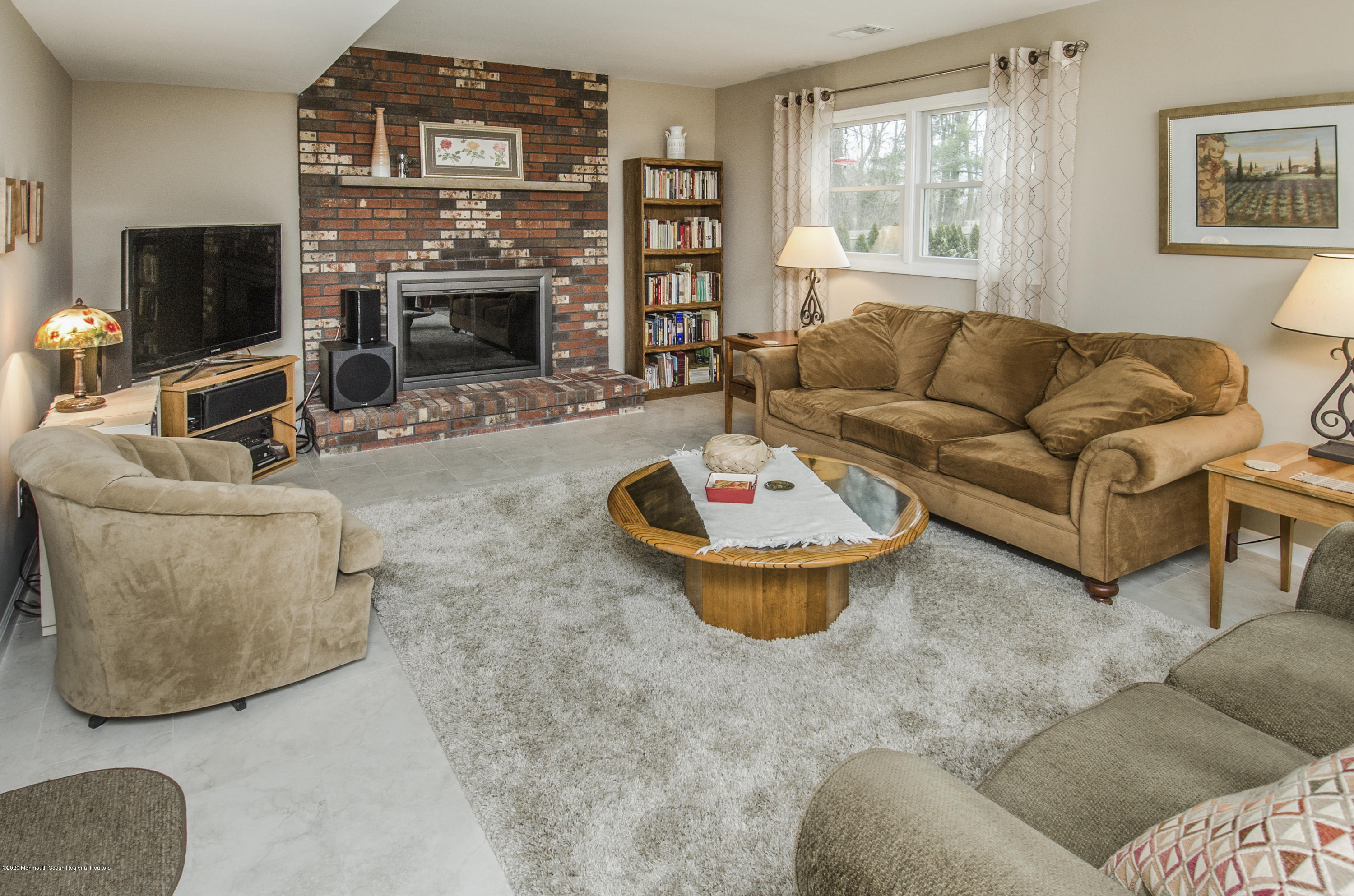 98 Old Post Road Freehold, NJ 07728 - Photo 17 of 41 Family Room