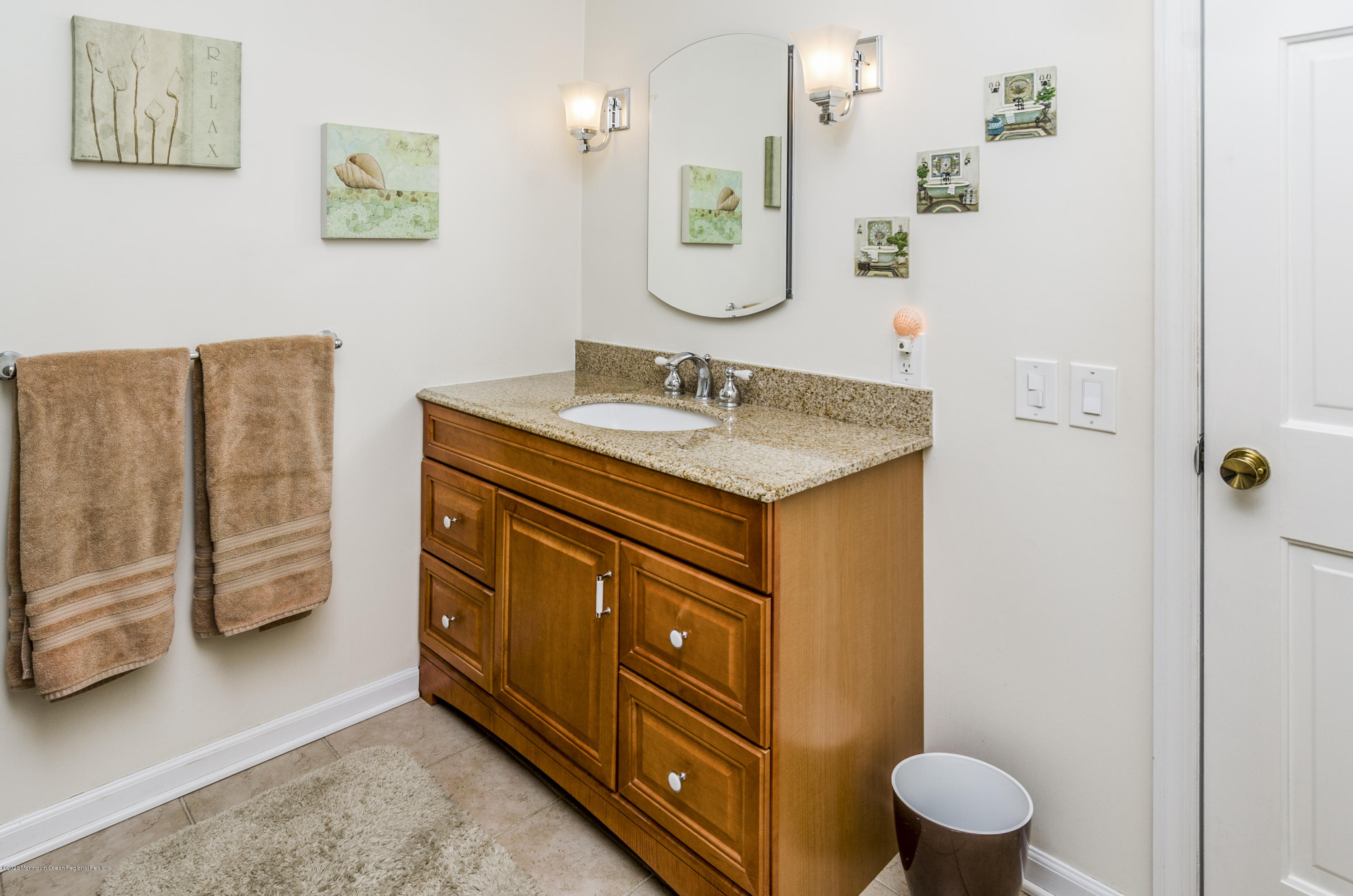 98 Old Post Road Freehold, NJ 07728 - Photo 33 of 41 Main Bath