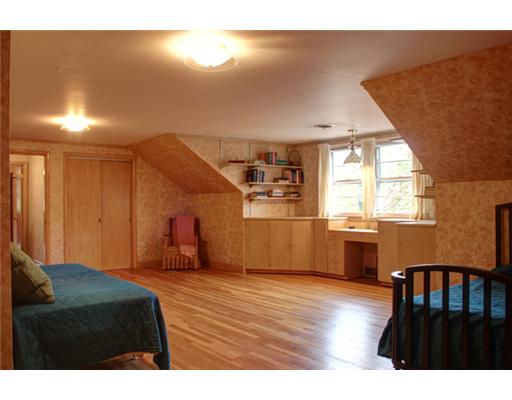 71 Hartshorn Road Providence, RI 02906 - Photo 16 of 20 Bedroom.