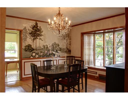 71 Hartshorn Road Providence, RI 02906 - Photo 6 of 20 Dining Room.