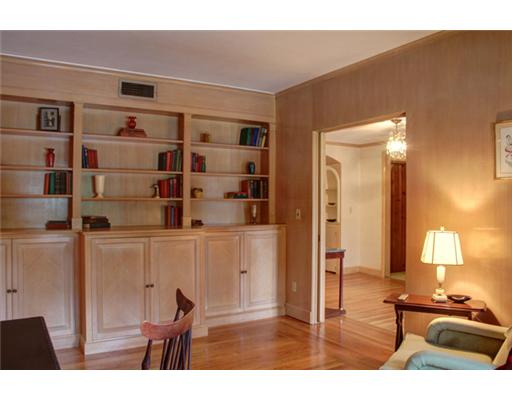 71 Hartshorn Road Providence, RI 02906 - Photo 8 of 20 Den/Family/Great Room.