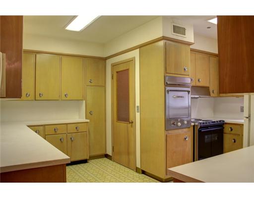 71 Hartshorn Road Providence, RI 02906 - Photo 9 of 20 Kitchen.