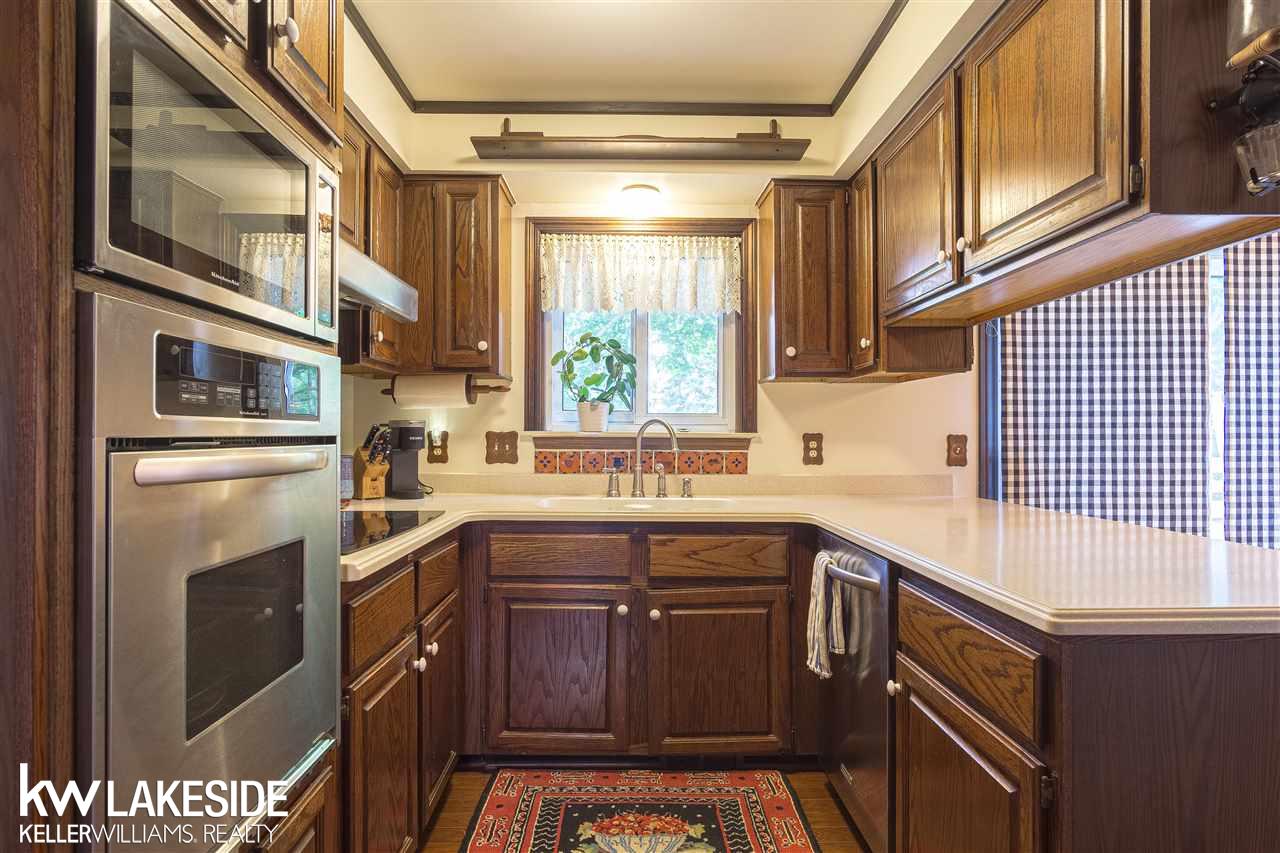 1438 Deerhurst Lane Rochester, MI 48307 - Photo 21 of 56 50084908-23.JPG