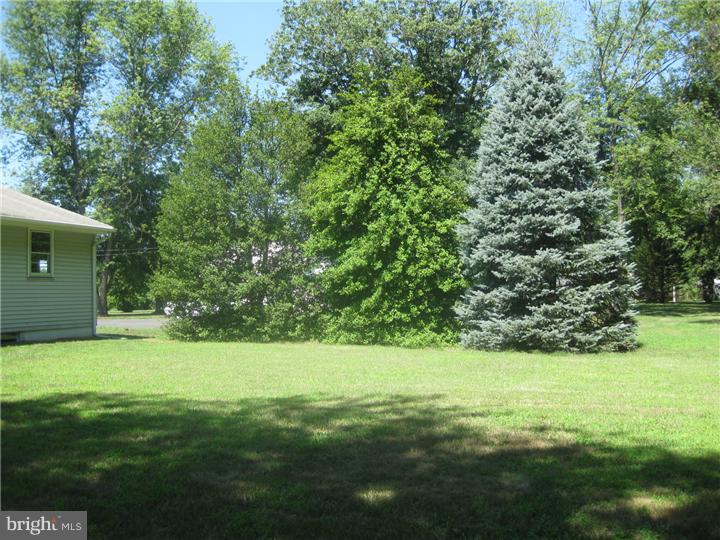 1901 Creek Road Hainesport, NJ 08036 - Photo 7 of 11 Side Yard