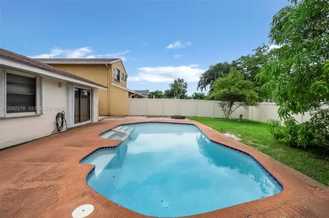 $3,750 | 681 Thornridge Avenue, Davie, FL 33325