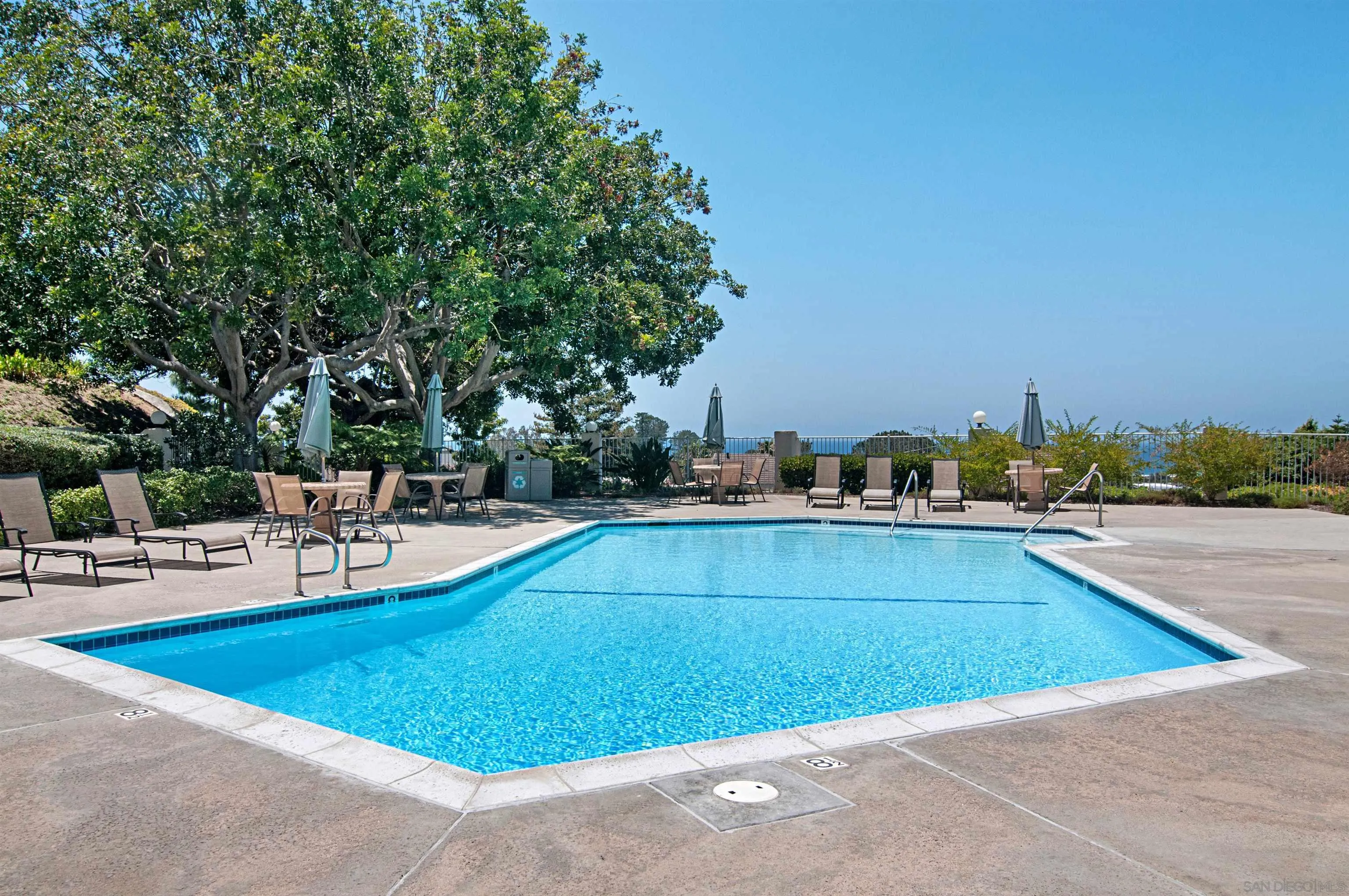 1728 Burgundy Road Encinitas, CA 92024 - Photo 29 of 36
