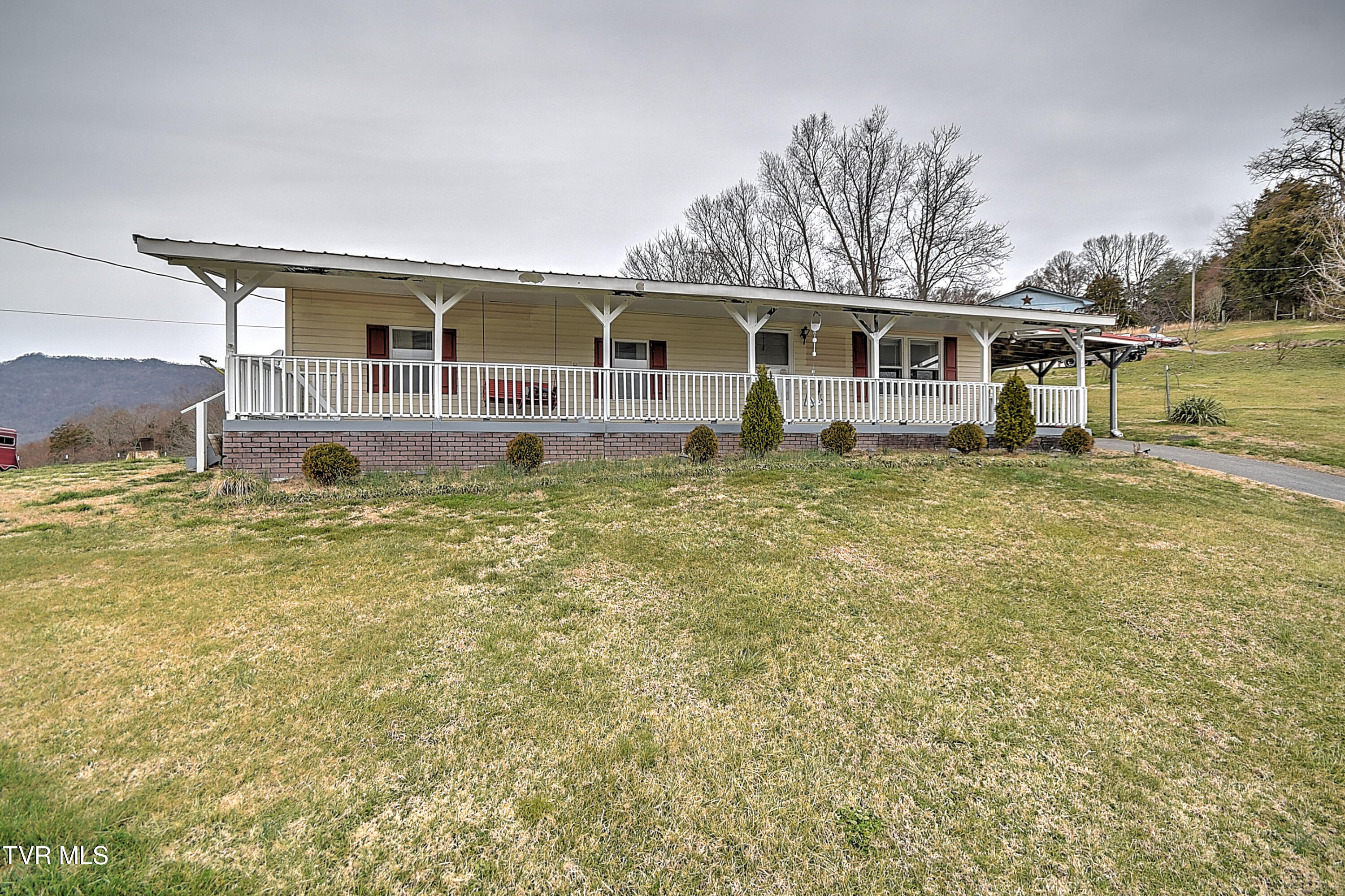 875 Pitt Loop Chuckey, TN 37641 - Photo 4 of 46 875 Pitt Loop KO-3