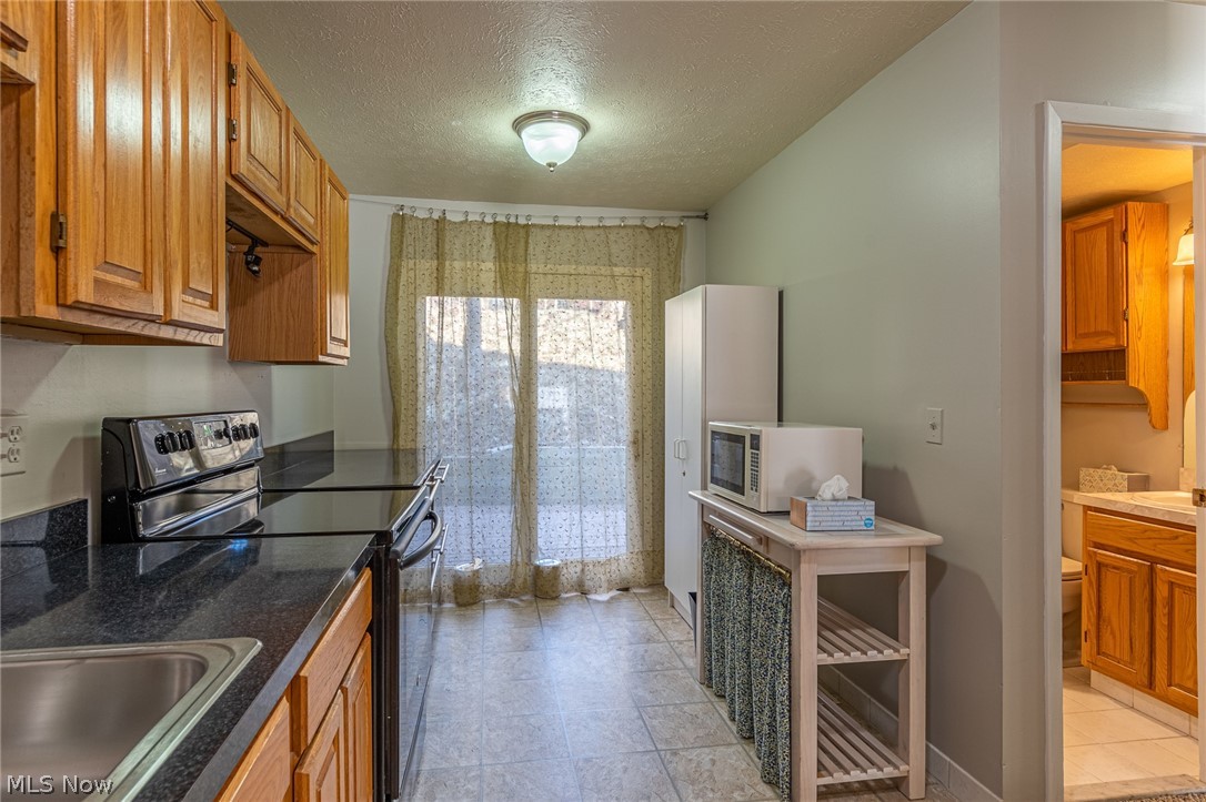 195 Solon Road, Unit D Chagrin Falls, OH 44022 - Photo 16 of 35 Gallery Image 16
