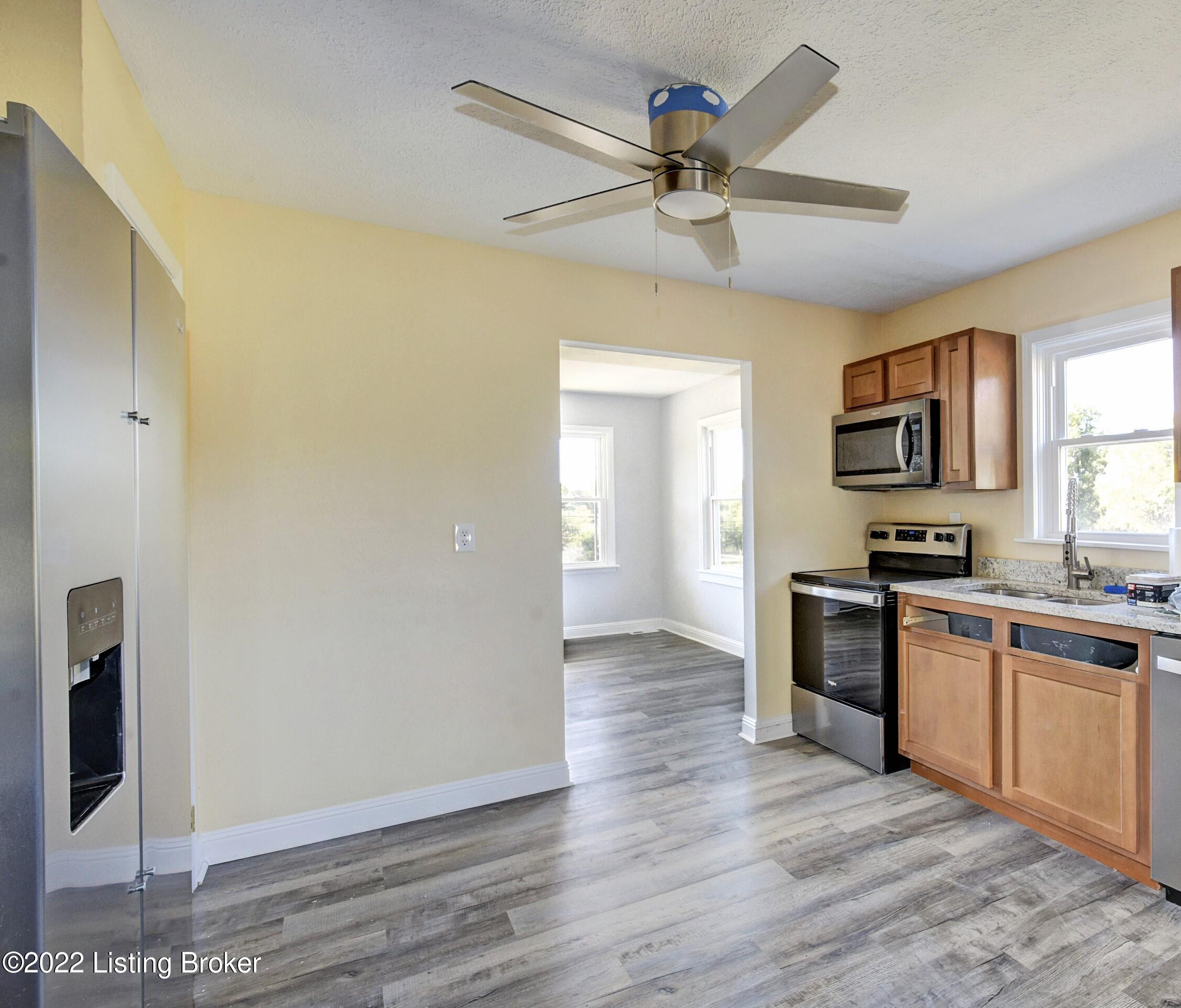 2793 Ridge Road Shepherdsville, KY 40165 - Photo 6 of 28 Kitchen