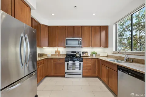 $929,000 | 2401 44th Avenue, Unit 1, San Francisco, CA 94116