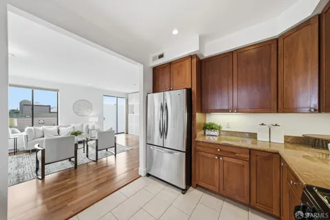 $929,000 | 2401 44th Avenue, Unit 1, San Francisco, CA 94116