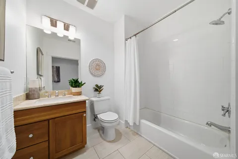 $929,000 | 2401 44th Avenue, Unit 1, San Francisco, CA 94116