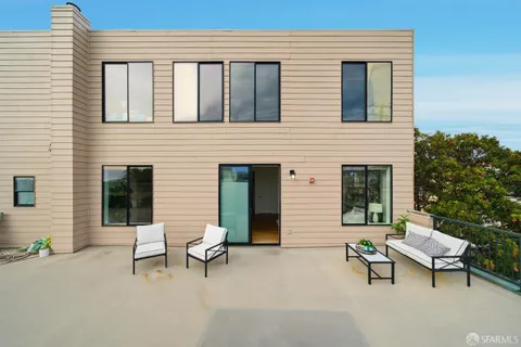 $929,000 | 2401 44th Avenue, Unit 1, San Francisco, CA 94116