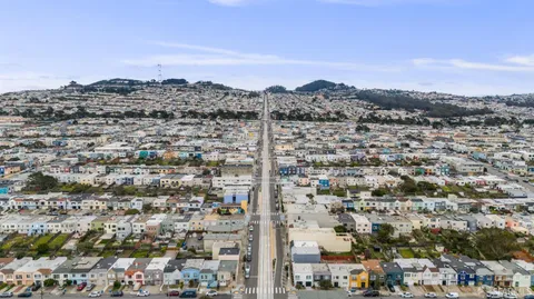 $929,000 | 2401 44th Avenue, Unit 1, San Francisco, CA 94116