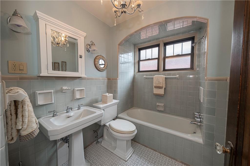 1251 Ingham Street Pittsburgh, PA 15212 - Photo 17 of 37 Gallery Image 17