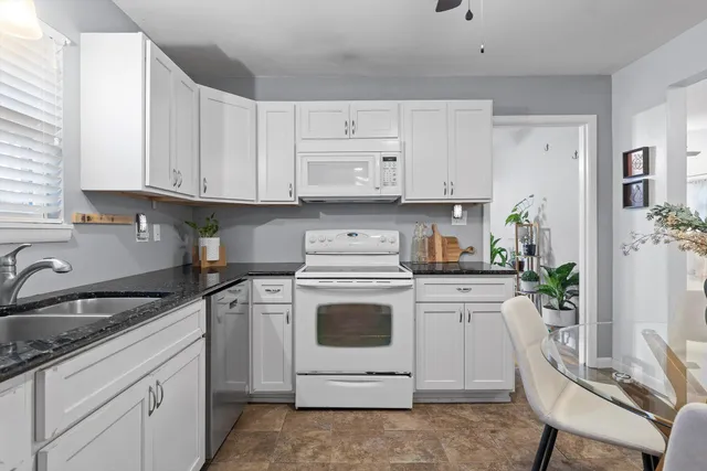 $315,000 | 1237 Cranbrook Drive, Hixson, TN 37343