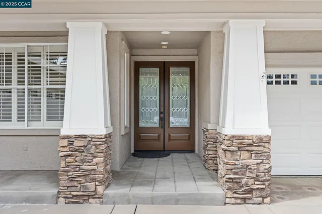 a view of front door of house