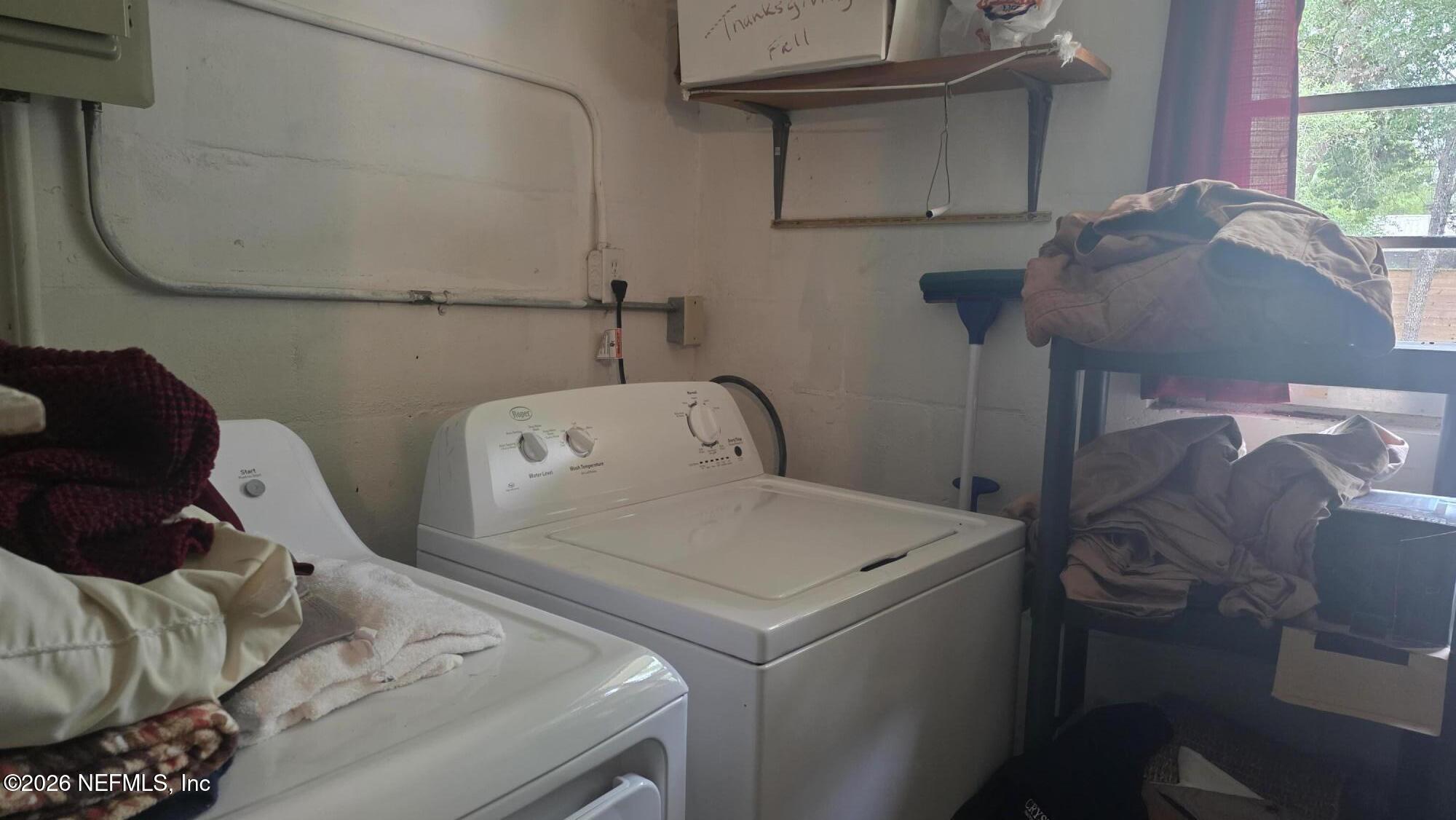 465 Nightingale Street Keystone Heights, FL 32656 - Photo 16 of 23 Laundry rm