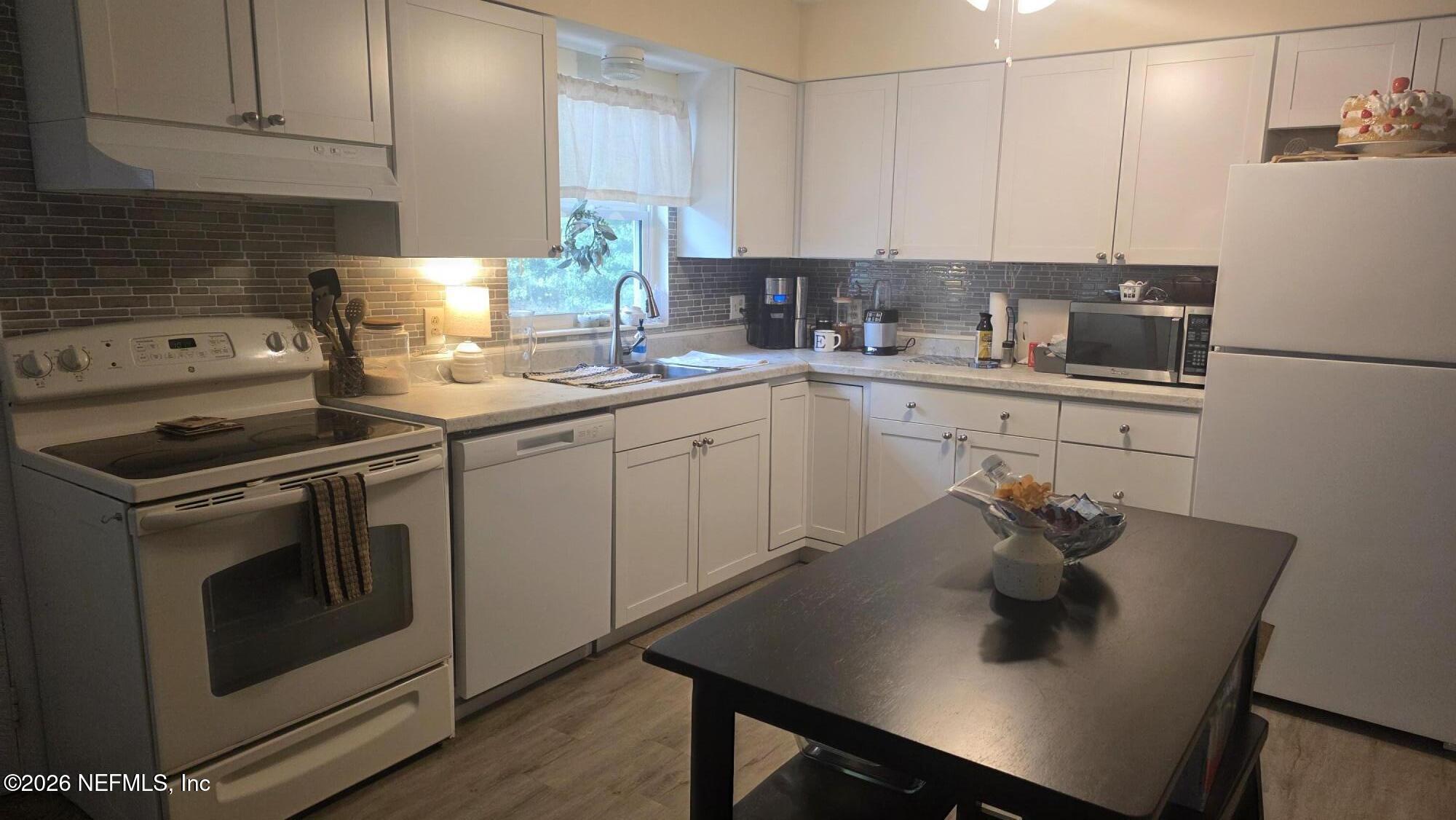 465 Nightingale Street Keystone Heights, FL 32656 - Photo 7 of 23 KITCHEN