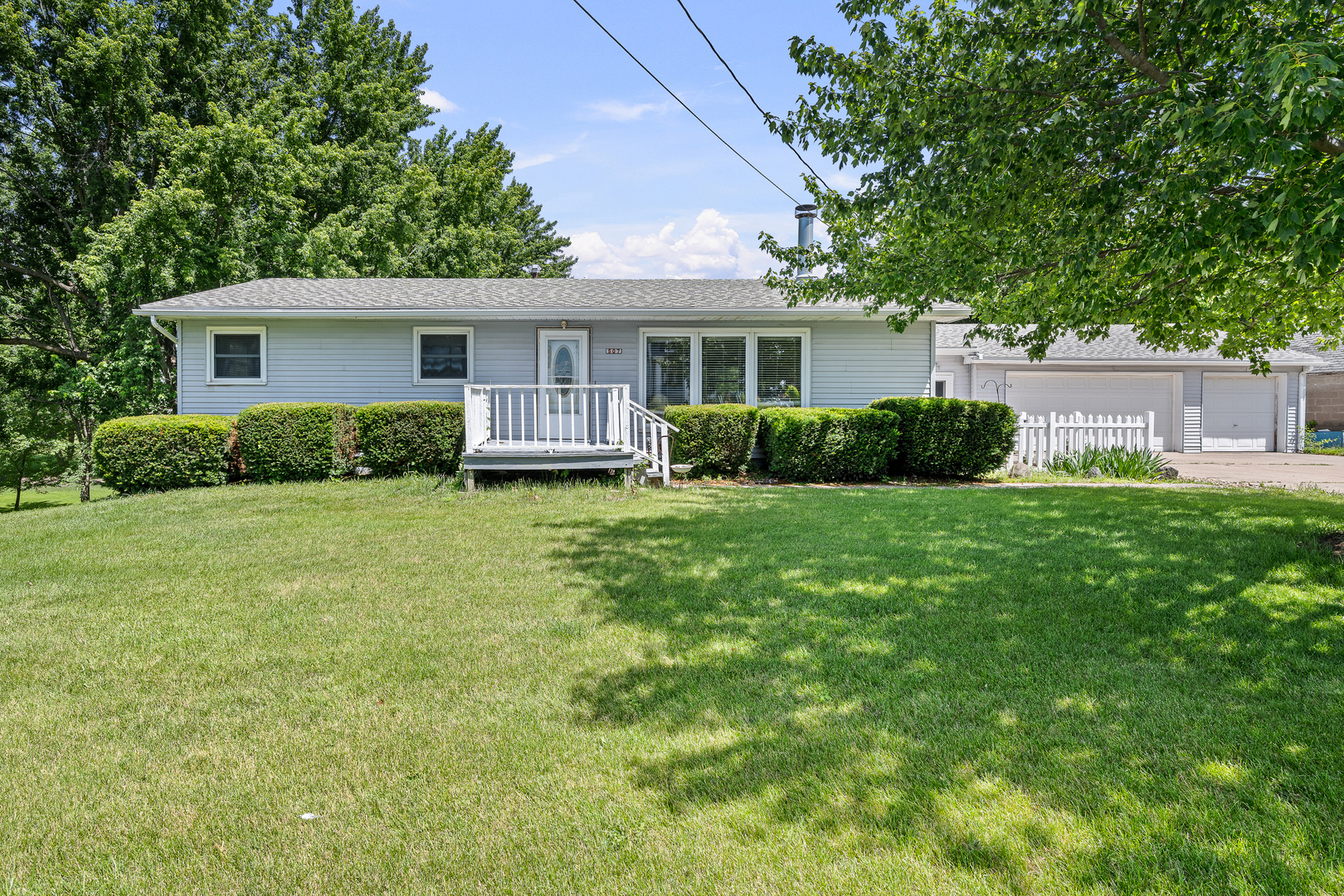 507 Main Street Reynolds, IL 61279 - Photo 3 of 37