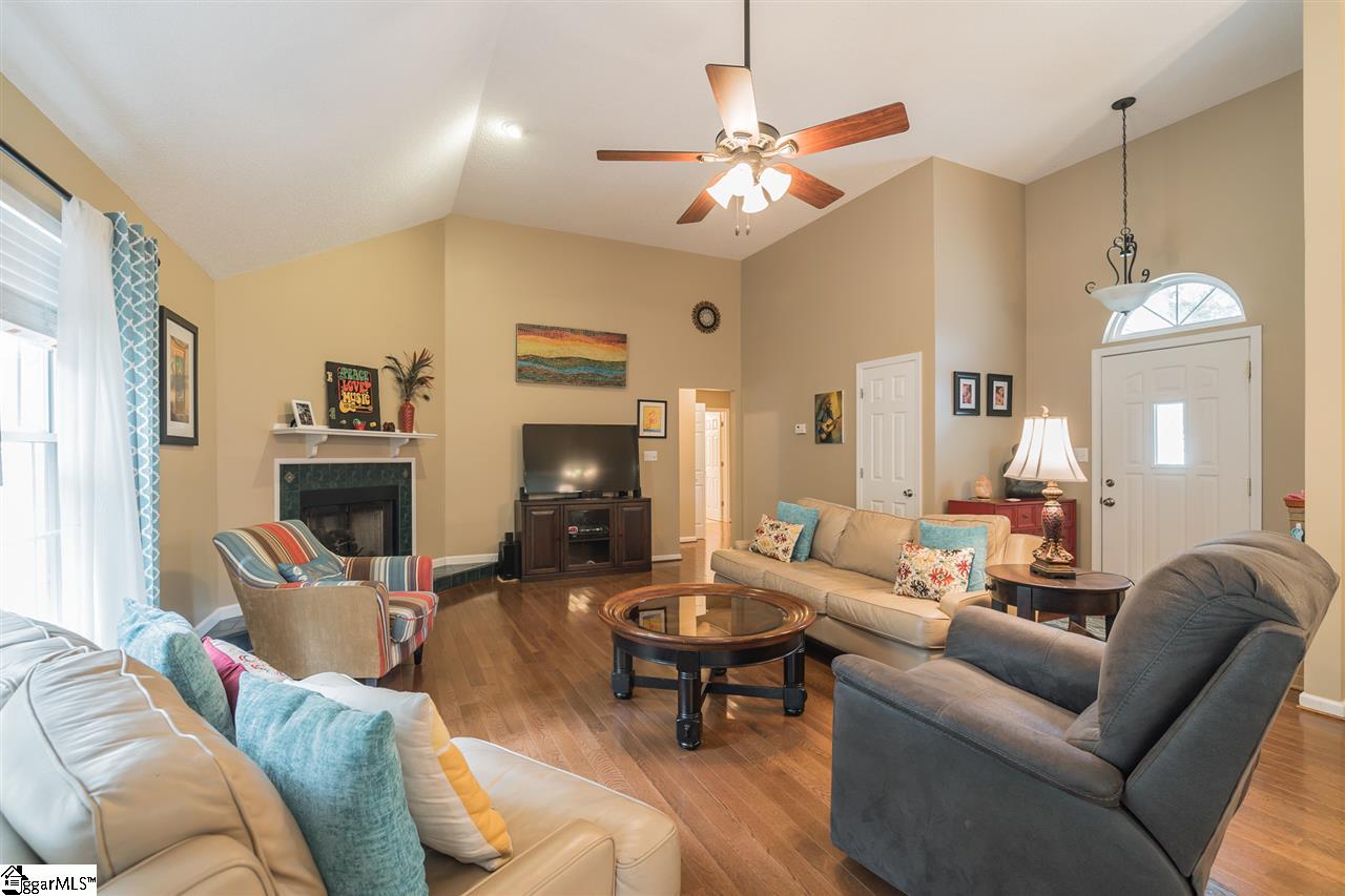 515 Laurel Creek Drive Anderson, SC 29621 - Photo 3 of 23 Gallery Image 3