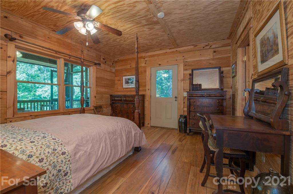 318 Springbrook Drive Tryon, NC 28782 - Photo 14 of 47 Gallery Image 14