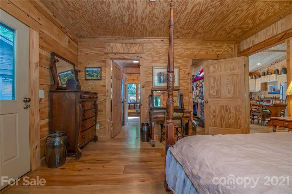 318 Springbrook Drive Tryon, NC 28782 - Photo 15 of 47 Gallery Image 15