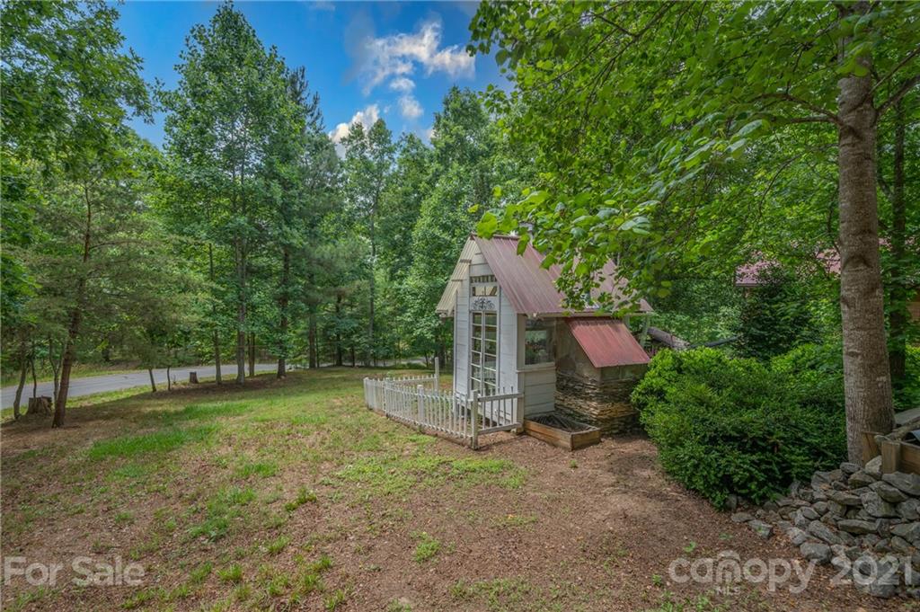 318 Springbrook Drive Tryon, NC 28782 - Photo 28 of 47 Gallery Image 28
