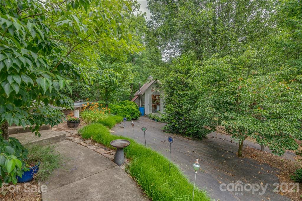 318 Springbrook Drive Tryon, NC 28782 - Photo 31 of 47 Gallery Image 31