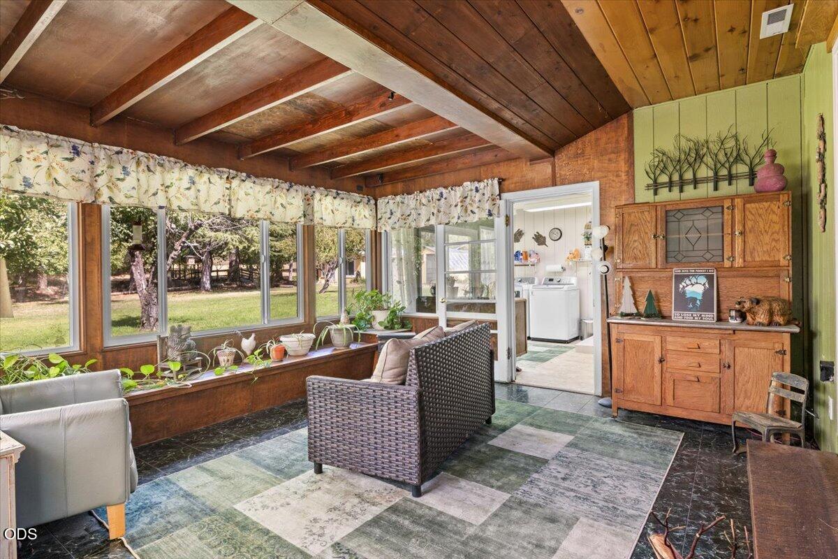 333 Earhart Road Rogue River, OR 97537 - Photo 14 of 46 Gallery Image 14