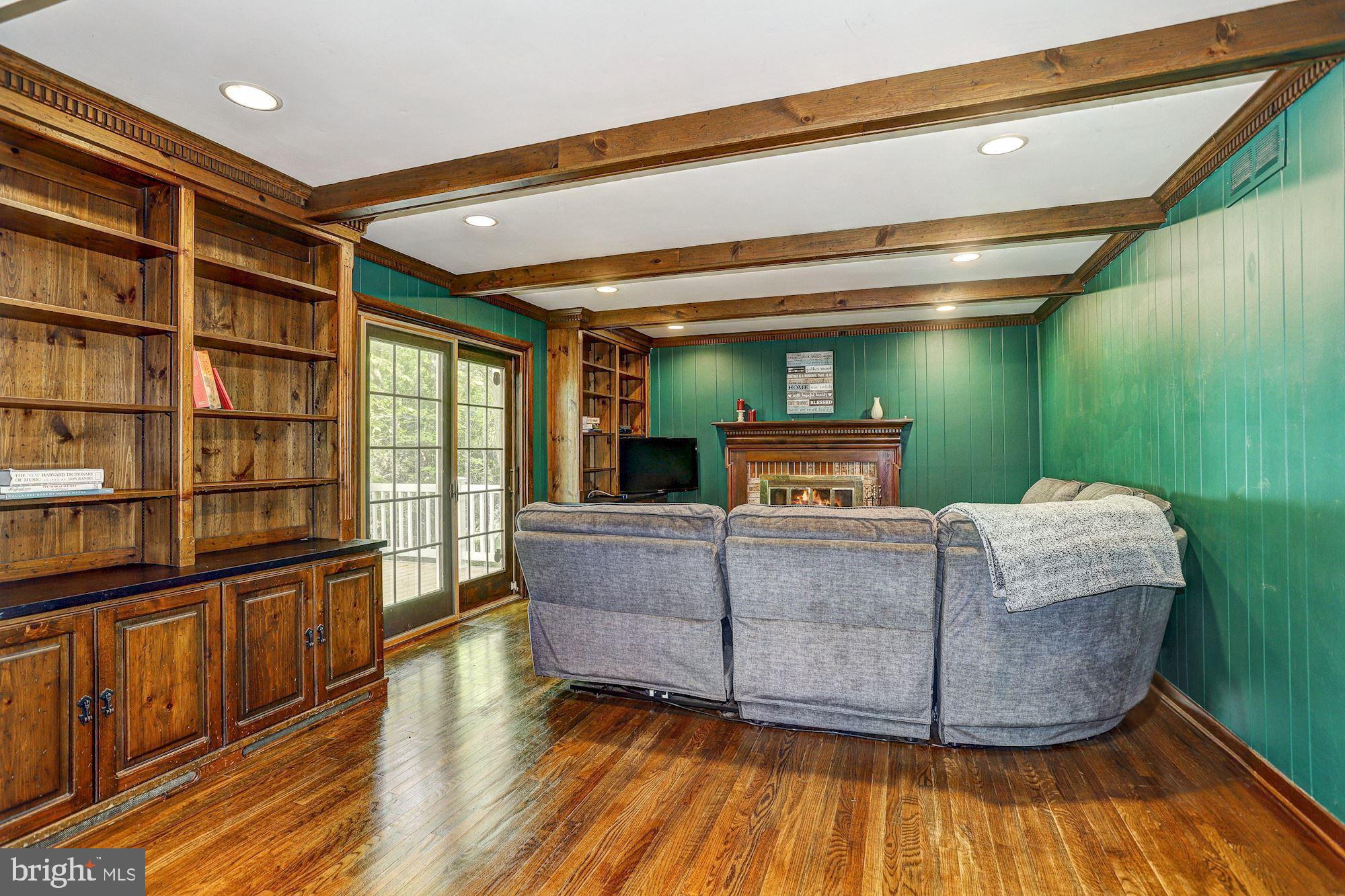 6044 Stevens Forest Road Columbia, MD 21045 - Photo 14 of 37 Family Room