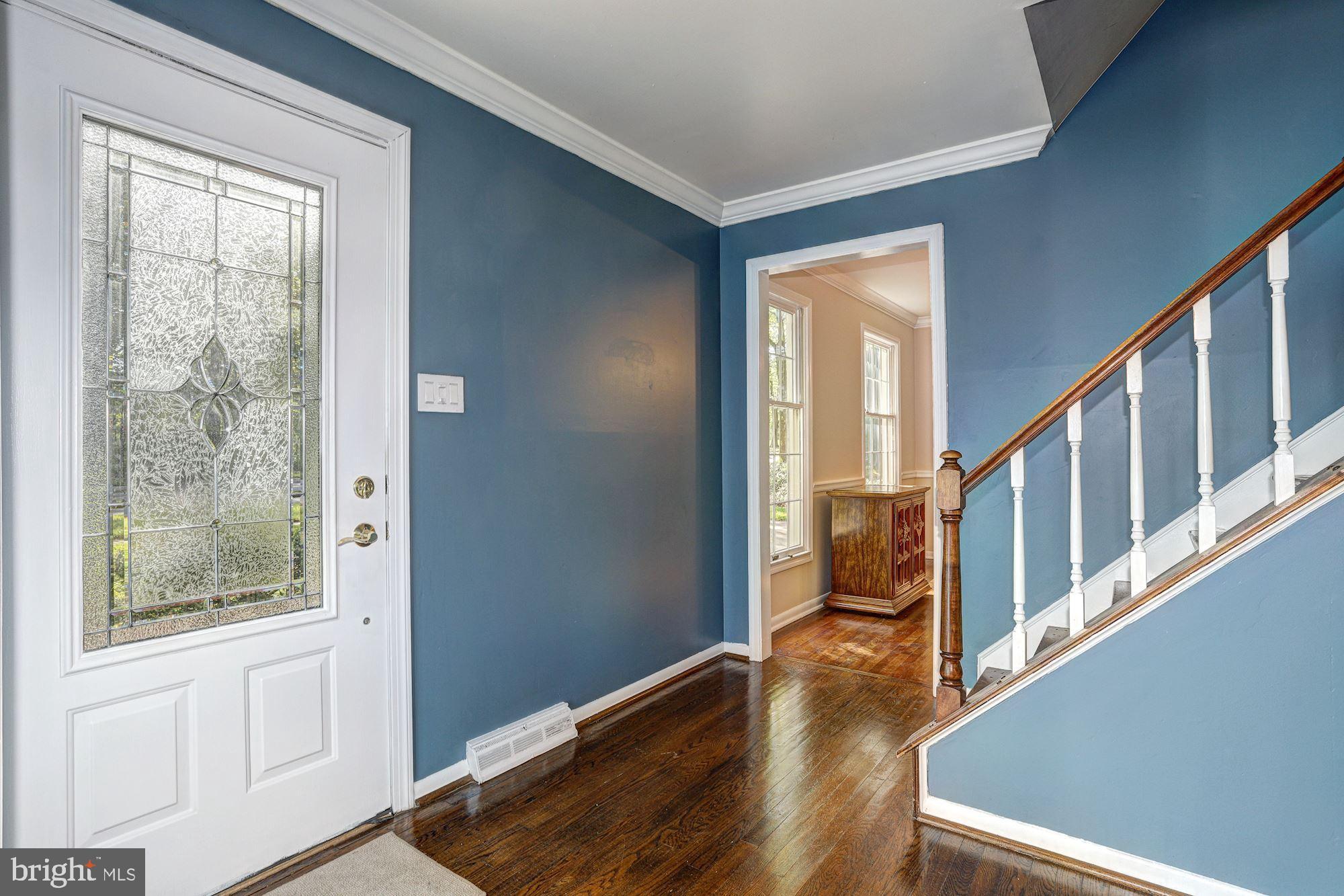 6044 Stevens Forest Road Columbia, MD 21045 - Photo 3 of 37 Foyer