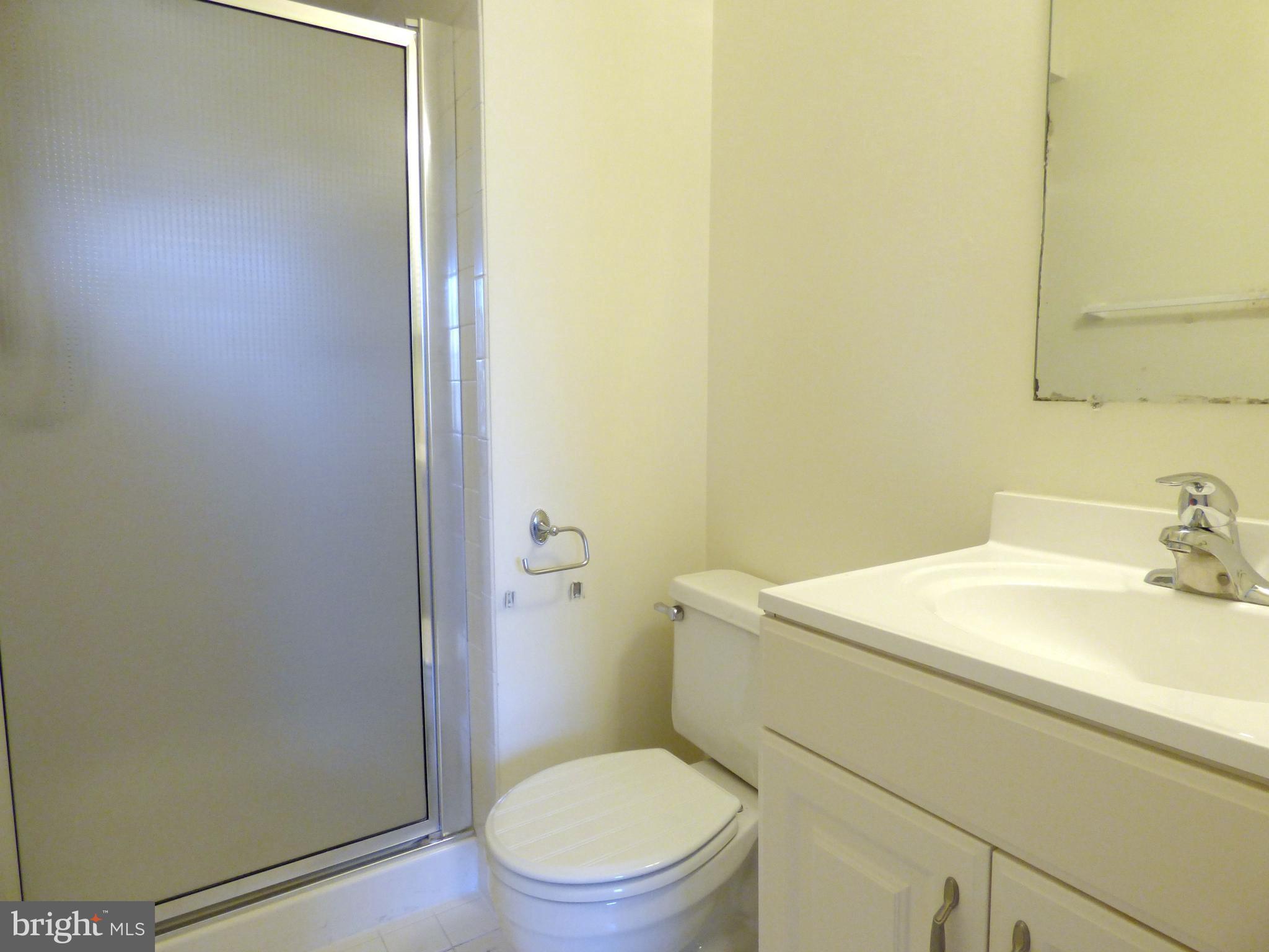 3813 Ferrara Drive Silver Spring, MD 20906 - Photo 11 of 23 Bath (Master)