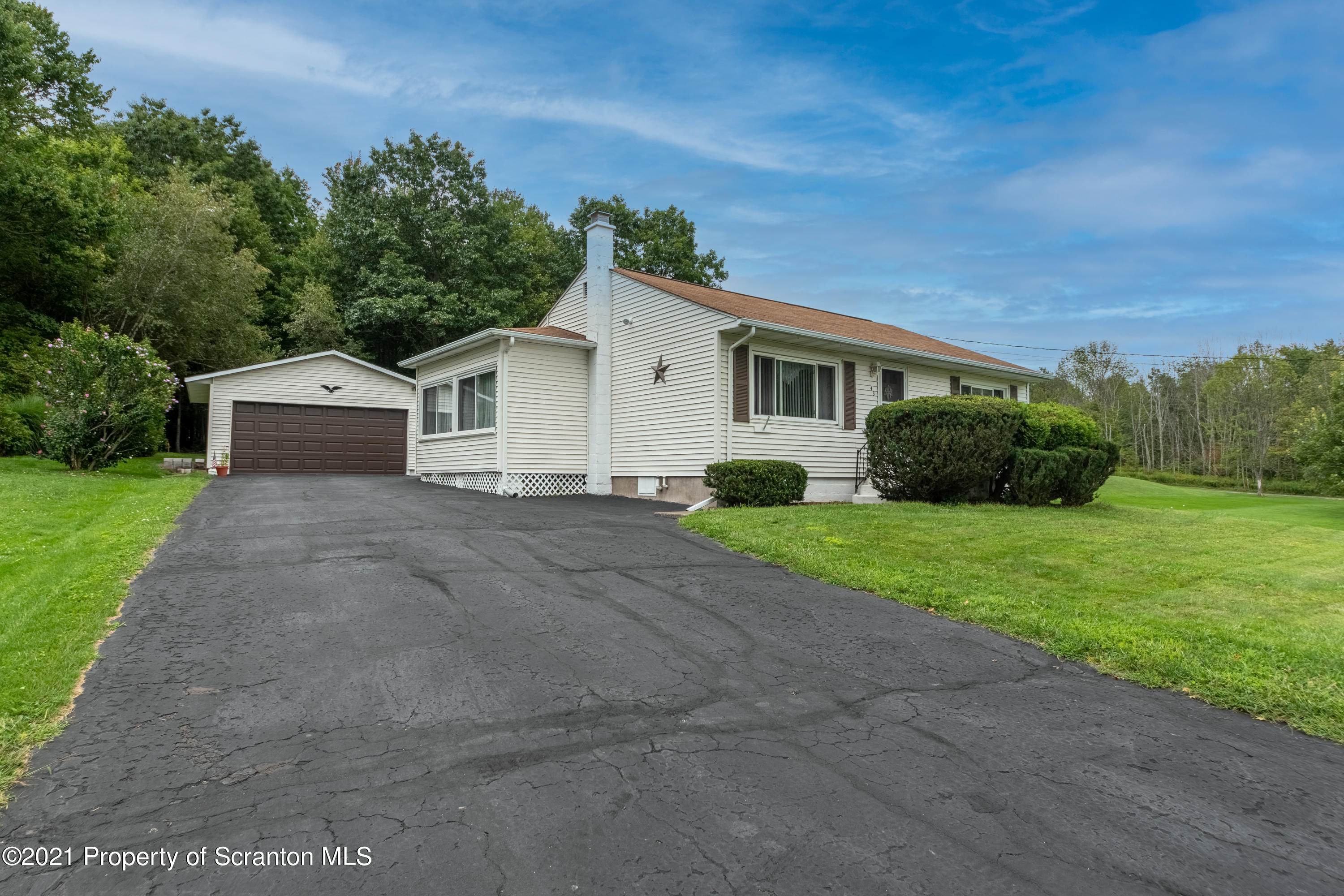 43 Peaceful Valley Road Clarks Summit, PA 18411 - Photo 1 of 38 Gallery Image 1