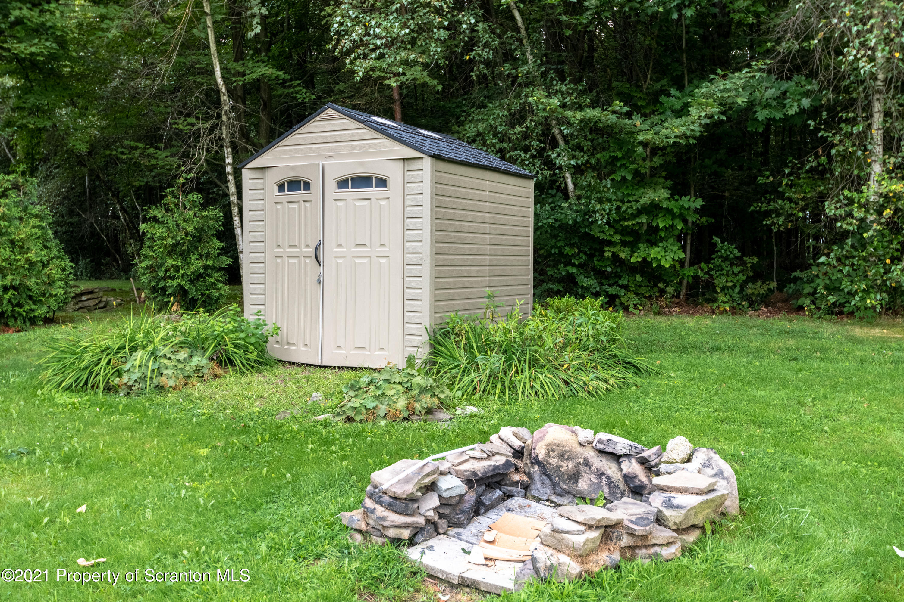 43 Peaceful Valley Road Clarks Summit, PA 18411 - Photo 12 of 38 Gallery Image 12