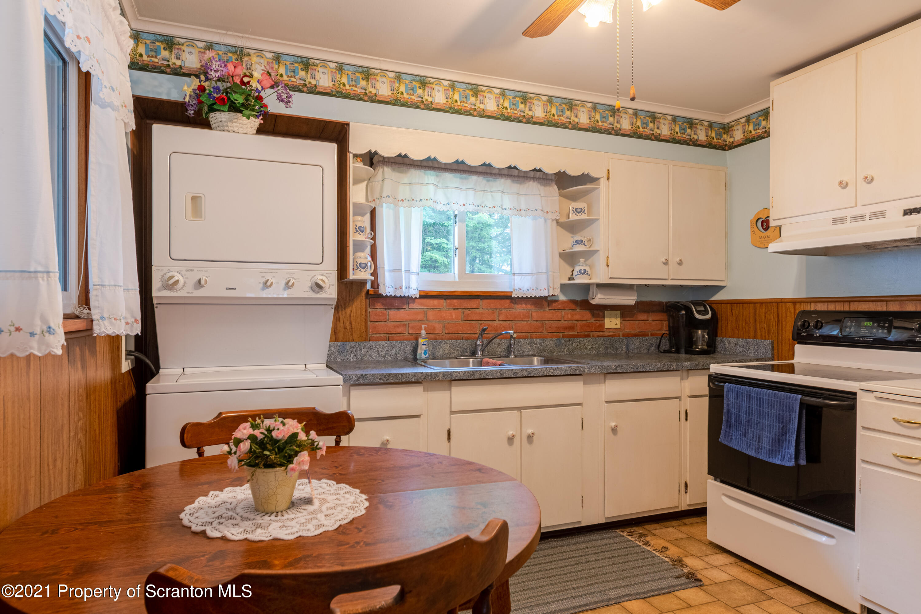 43 Peaceful Valley Road Clarks Summit, PA 18411 - Photo 17 of 38 Gallery Image 17