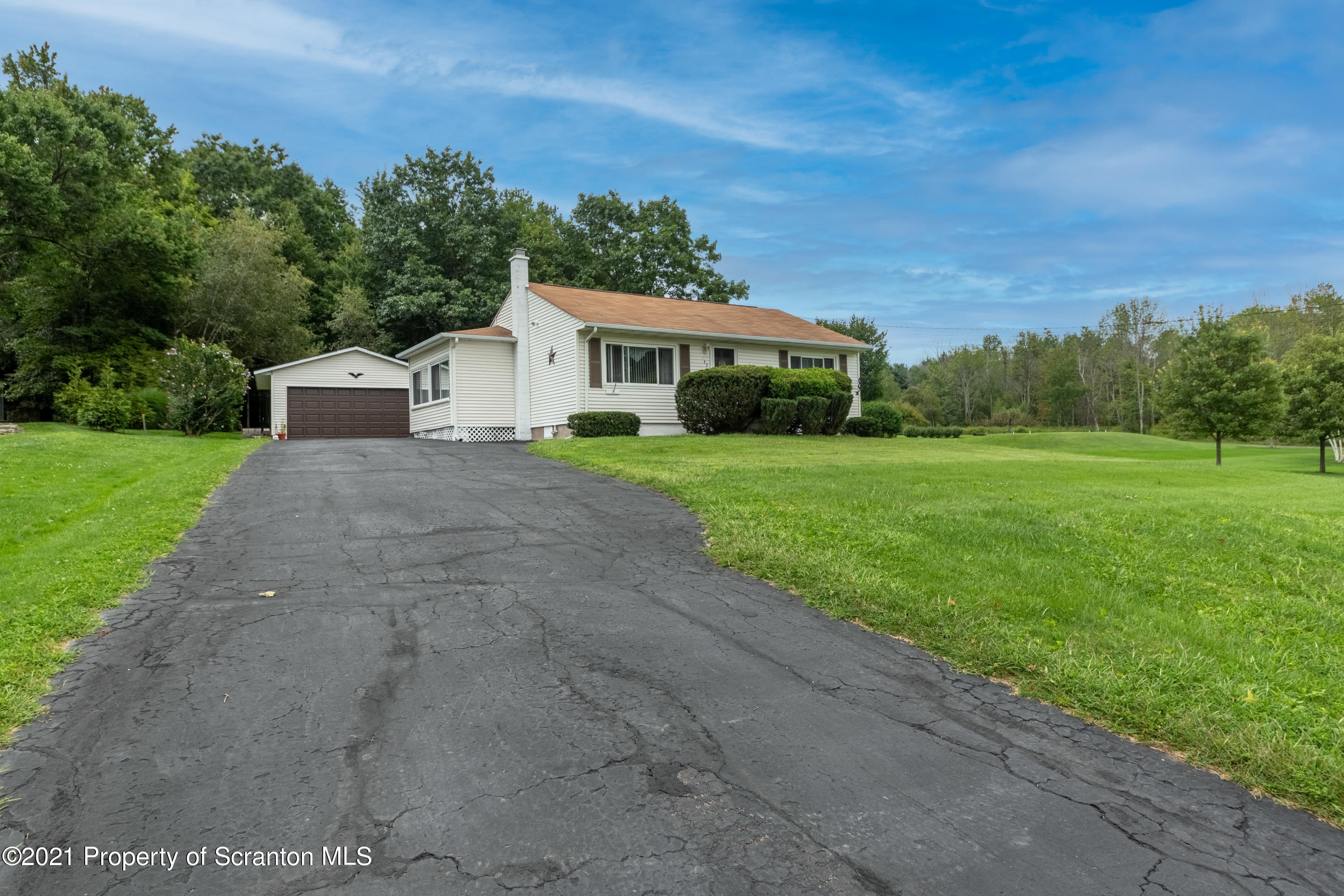 43 Peaceful Valley Road Clarks Summit, PA 18411 - Photo 2 of 38 Gallery Image 2