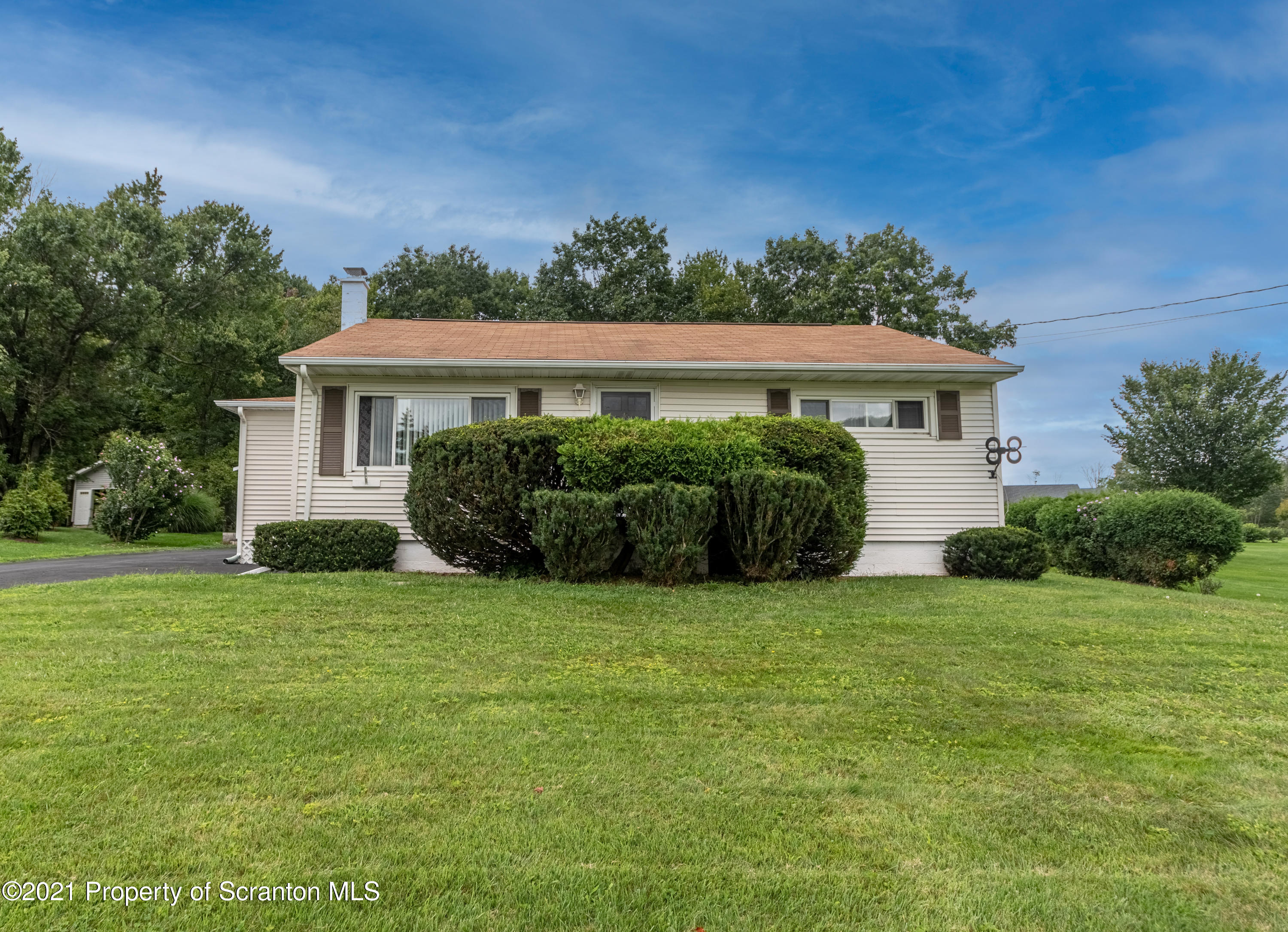 43 Peaceful Valley Road Clarks Summit, PA 18411 - Photo 3 of 38 Gallery Image 3