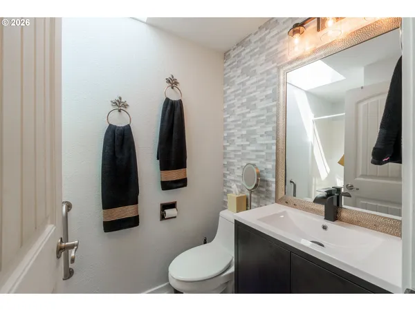 $515,000 | 865 Newport Avenue Southwest, Bandon, OR 97411