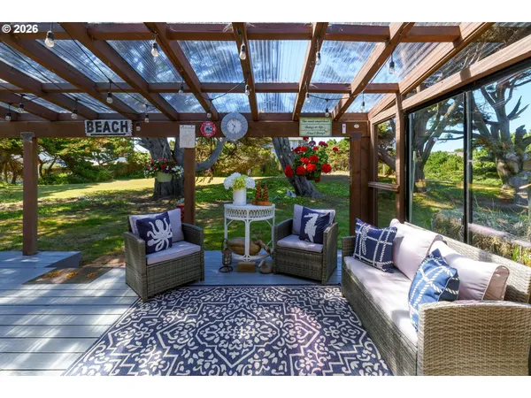 $515,000 | 865 Newport Avenue Southwest, Bandon, OR 97411