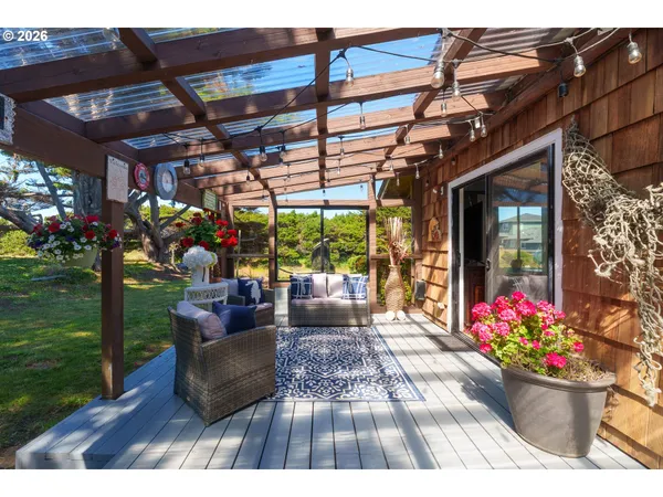 $515,000 | 865 Newport Avenue Southwest, Bandon, OR 97411